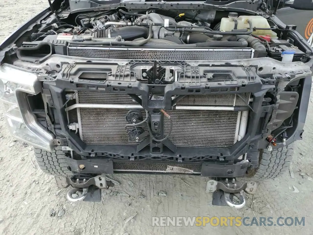 11 Photograph of a damaged car 1FT8W3BTXNEG22903 FORD F350 2022