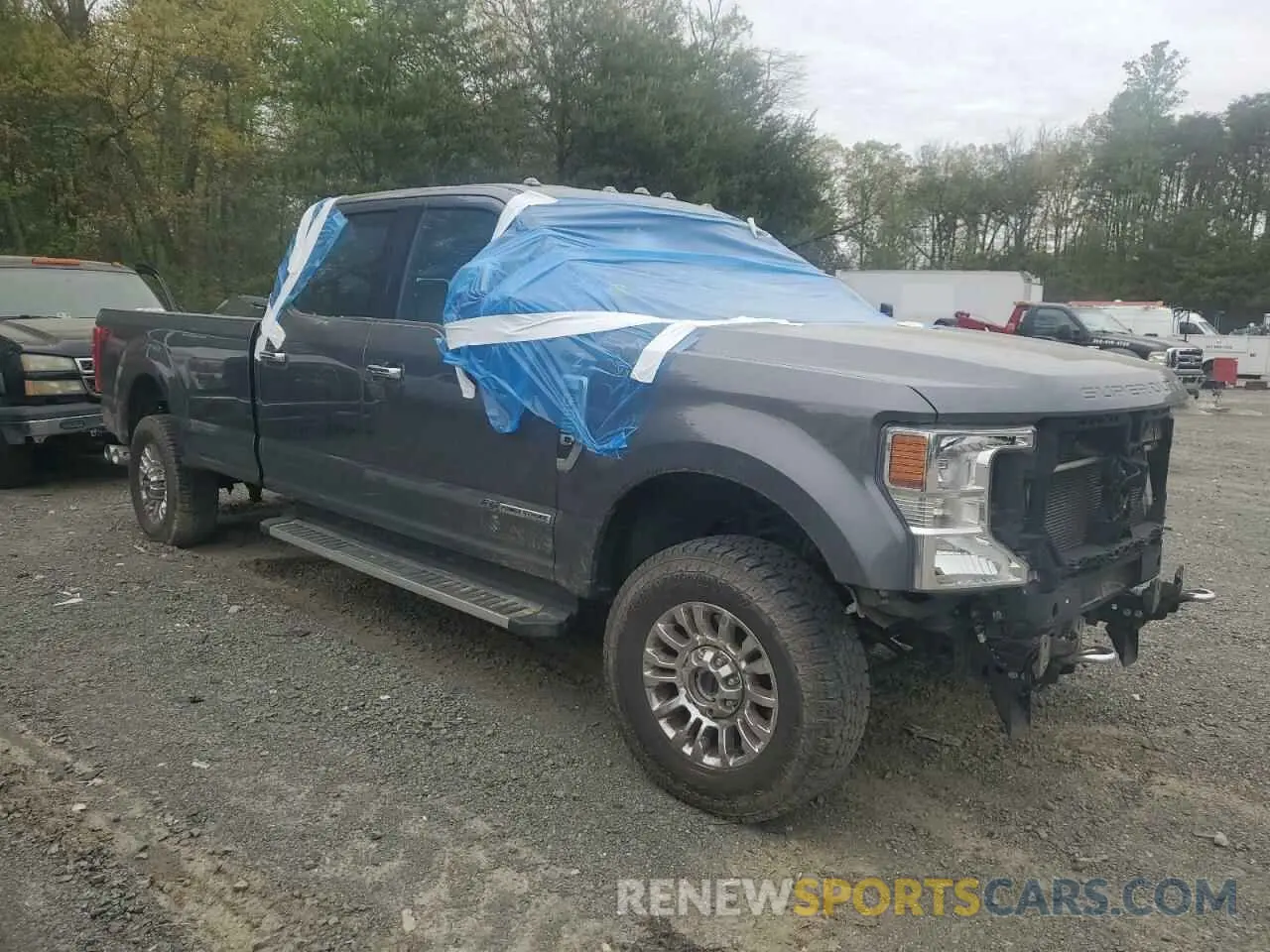 4 Photograph of a damaged car 1FT8W3BTXNEG22903 FORD F350 2022
