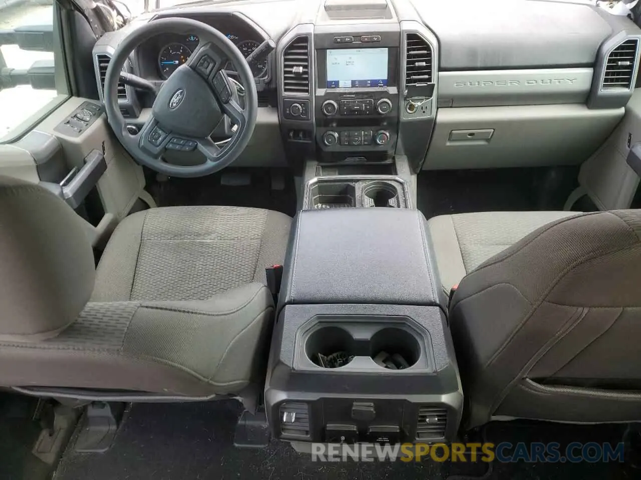 8 Photograph of a damaged car 1FT8W3BTXNEG22903 FORD F350 2022