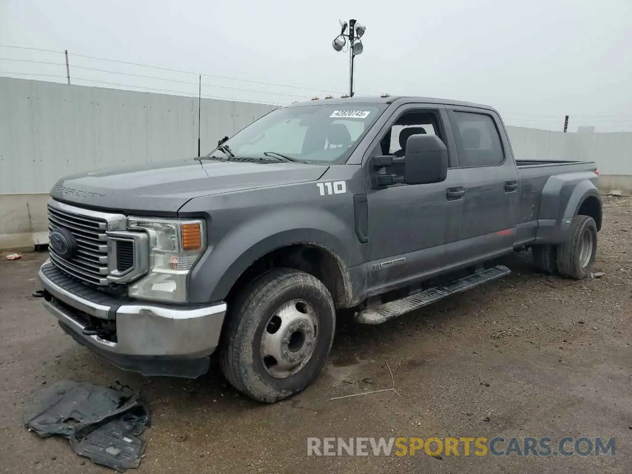 1 Photograph of a damaged car 1FT8W3CTXNEF44041 FORD F350 2022
