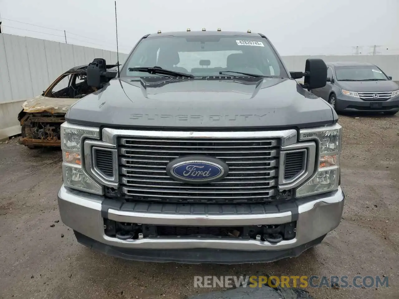 5 Photograph of a damaged car 1FT8W3CTXNEF44041 FORD F350 2022