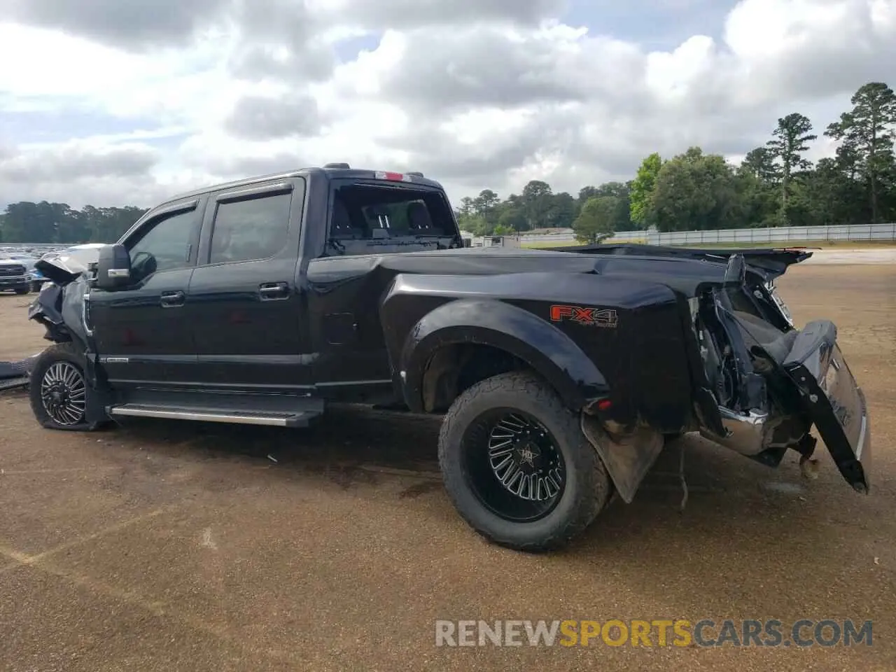 2 Photograph of a damaged car 1FT8W3DT1NEF56688 FORD F350 2022