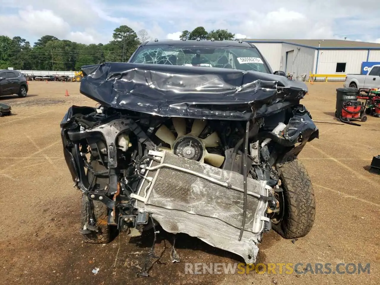 5 Photograph of a damaged car 1FT8W3DT1NEF56688 FORD F350 2022