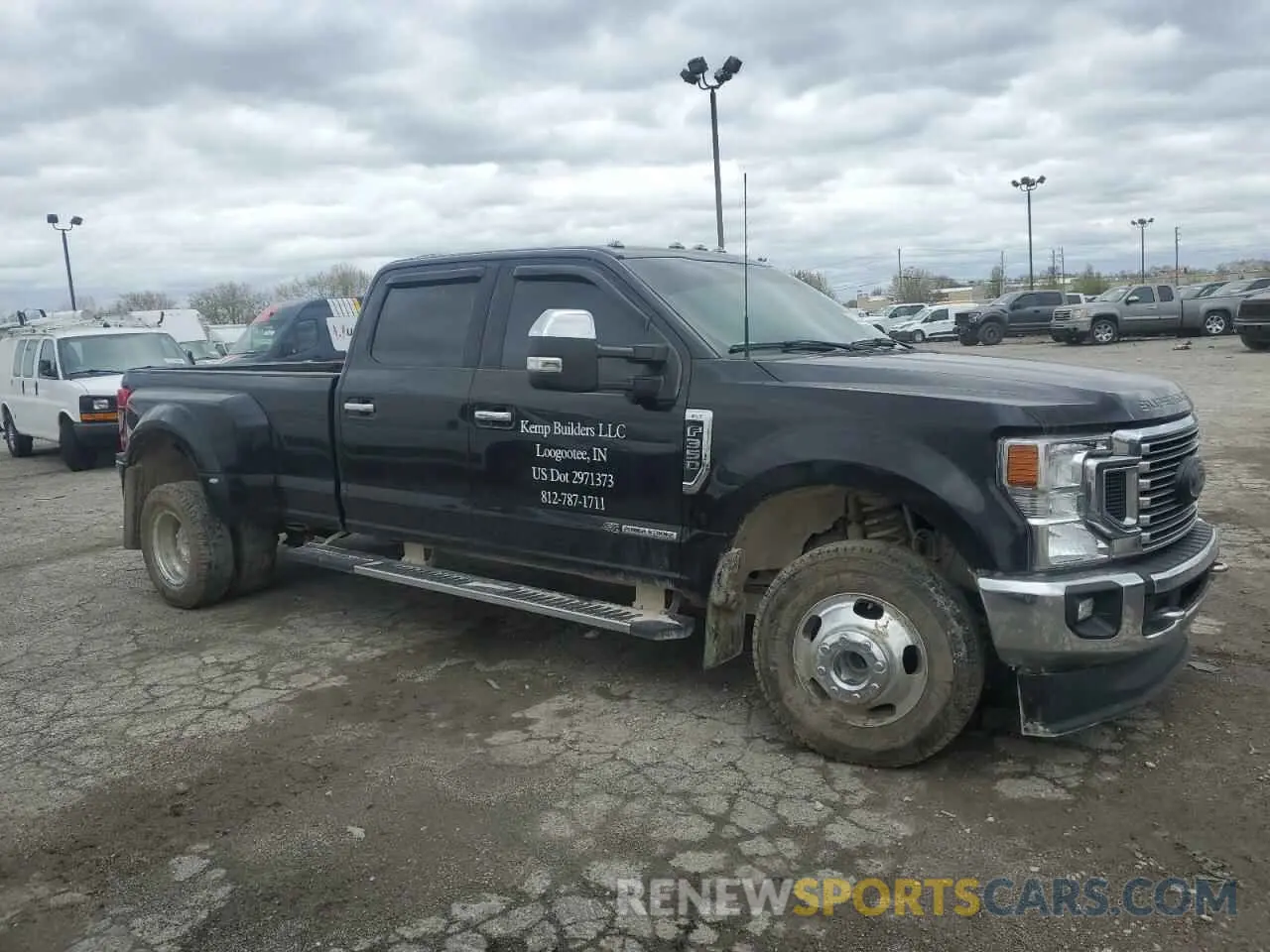 4 Photograph of a damaged car 1FT8W3DT2NED30837 FORD F350 2022