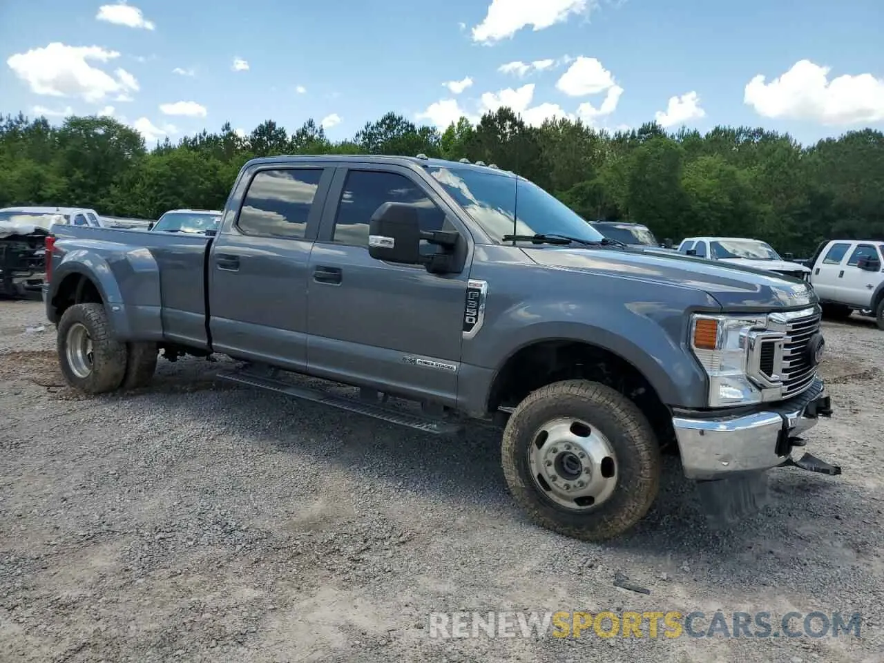4 Photograph of a damaged car 1FT8W3DT3NEC68137 FORD F350 2022