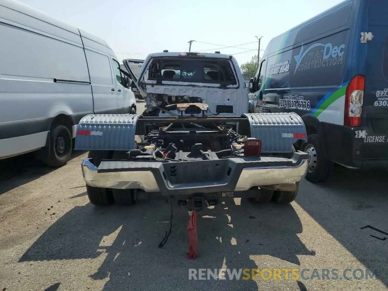 6 Photograph of a damaged car 1FT8W3DT7NEF75231 FORD F350 2022