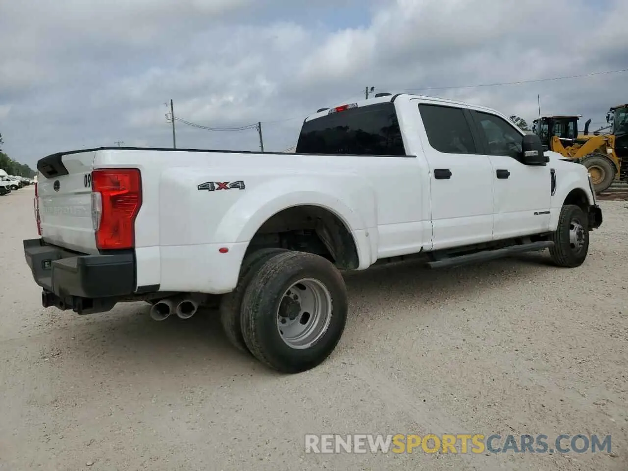 3 Photograph of a damaged car 1FT8W3DT8NED45746 FORD F350 2022