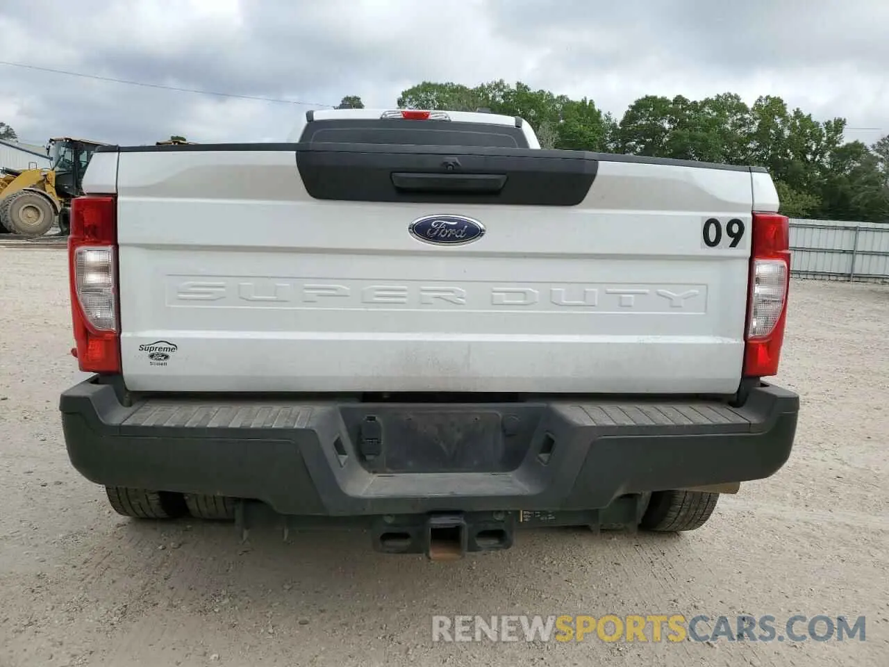 6 Photograph of a damaged car 1FT8W3DT8NED45746 FORD F350 2022