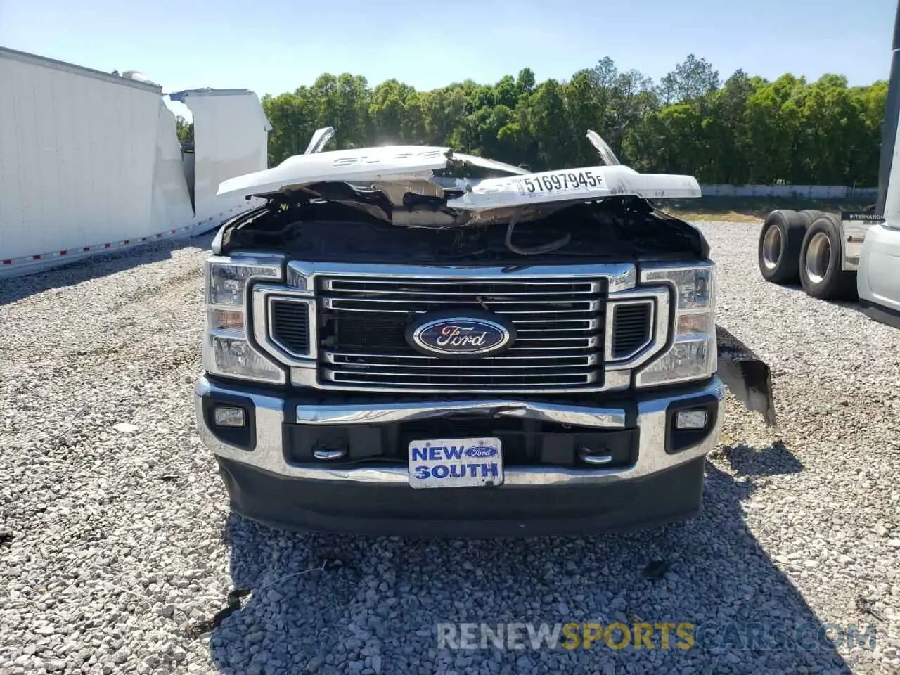 5 Photograph of a damaged car 1FT8W3DT9NEC55408 FORD F350 2022