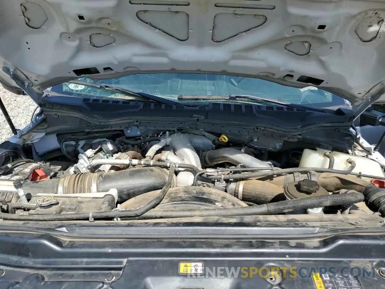 11 Photograph of a damaged car 1FT8W3DT9NEG30083 FORD F350 2022