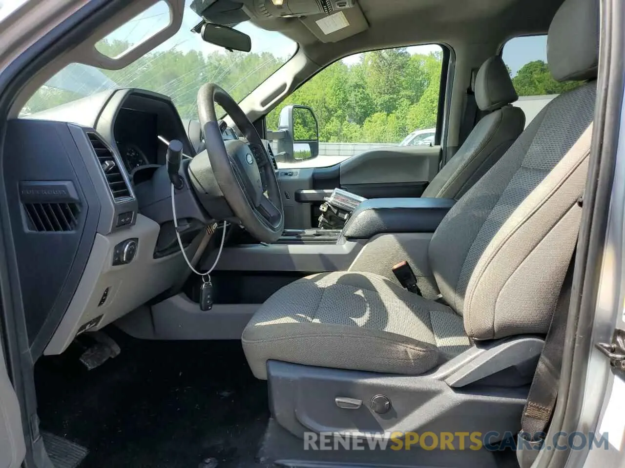 7 Photograph of a damaged car 1FT8W3DT9NEG30083 FORD F350 2022