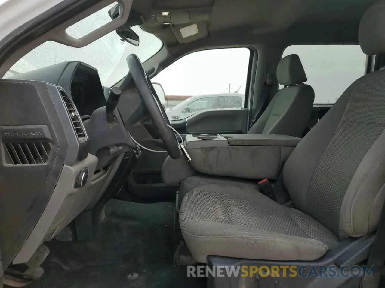 7 Photograph of a damaged car 1FT8W3DTXNEF30154 FORD F350 2022