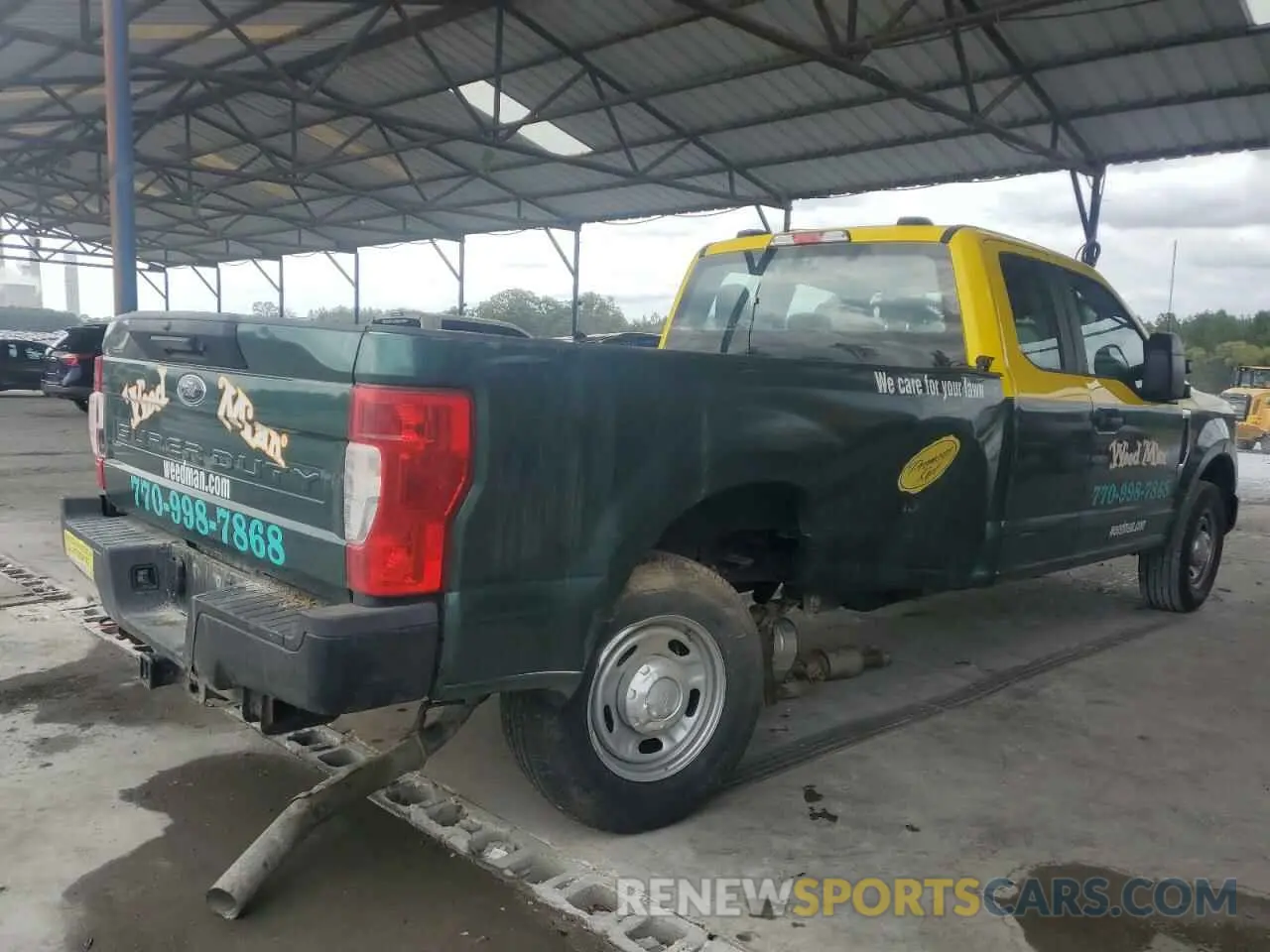 3 Photograph of a damaged car 1FT8X3ANXNEE12835 FORD F350 2022