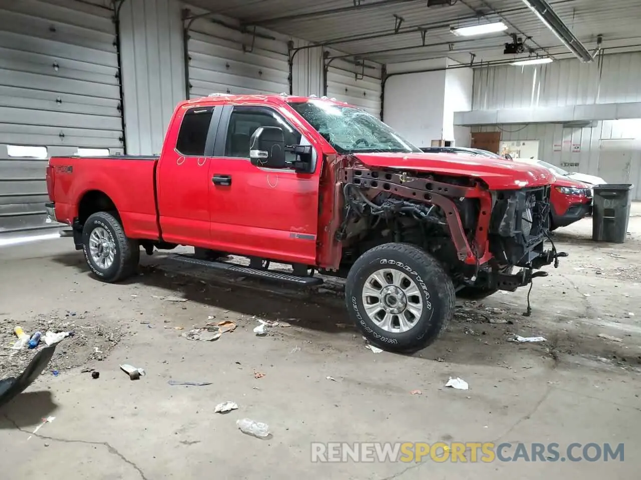 4 Photograph of a damaged car 1FT8X3BN8NEC07304 FORD F350 2022