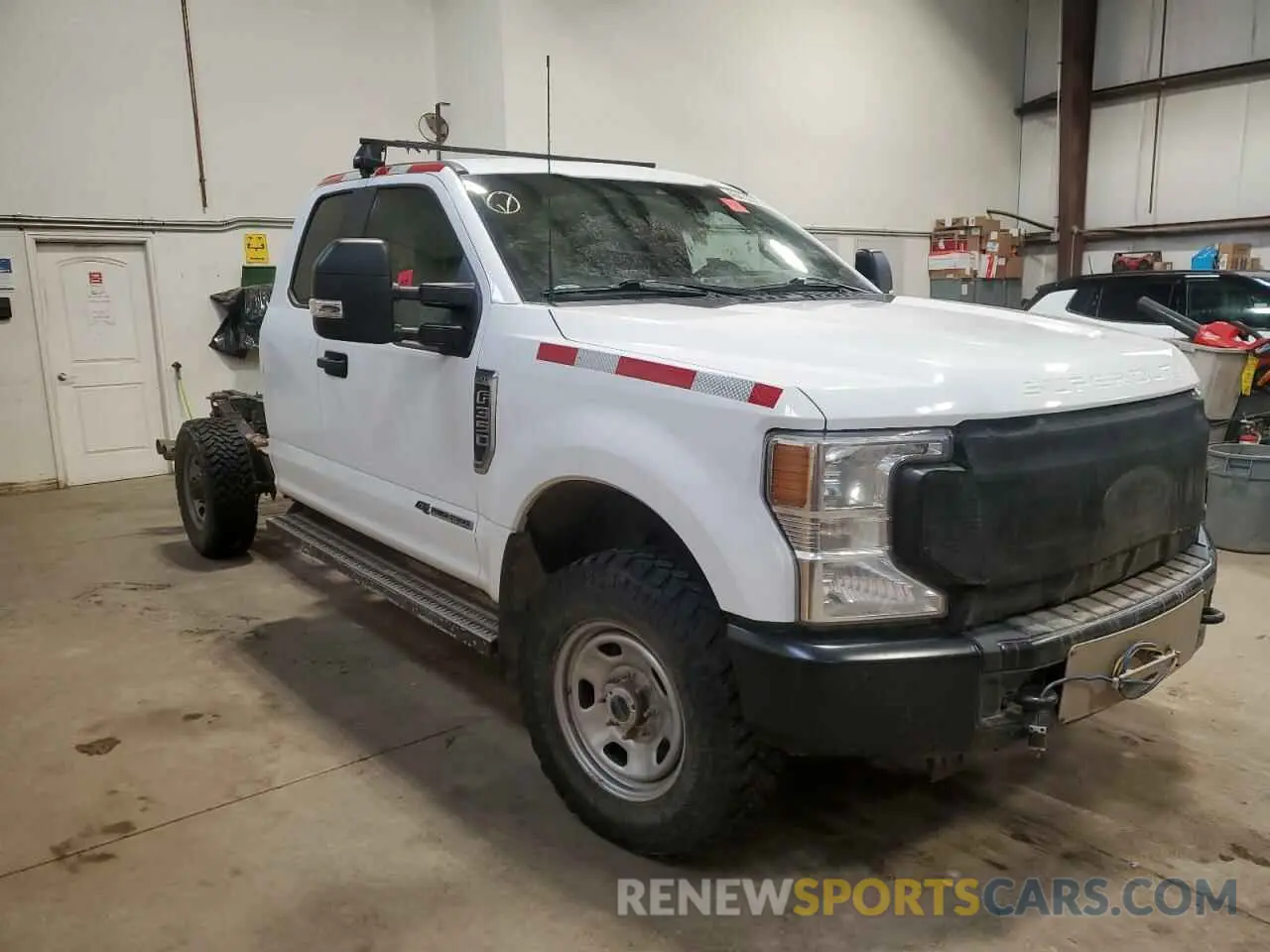 4 Photograph of a damaged car 1FT8X3BT4NEC79308 FORD F350 2022