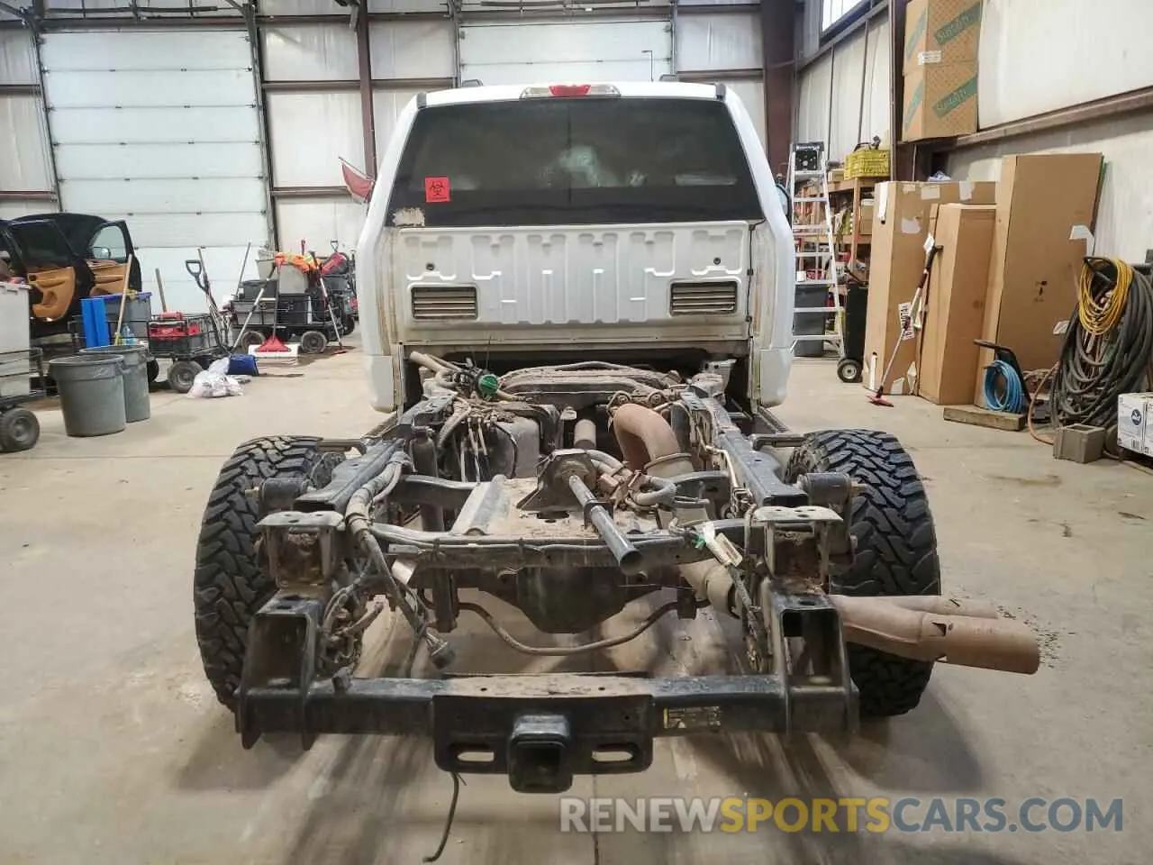6 Photograph of a damaged car 1FT8X3BT4NEC79308 FORD F350 2022