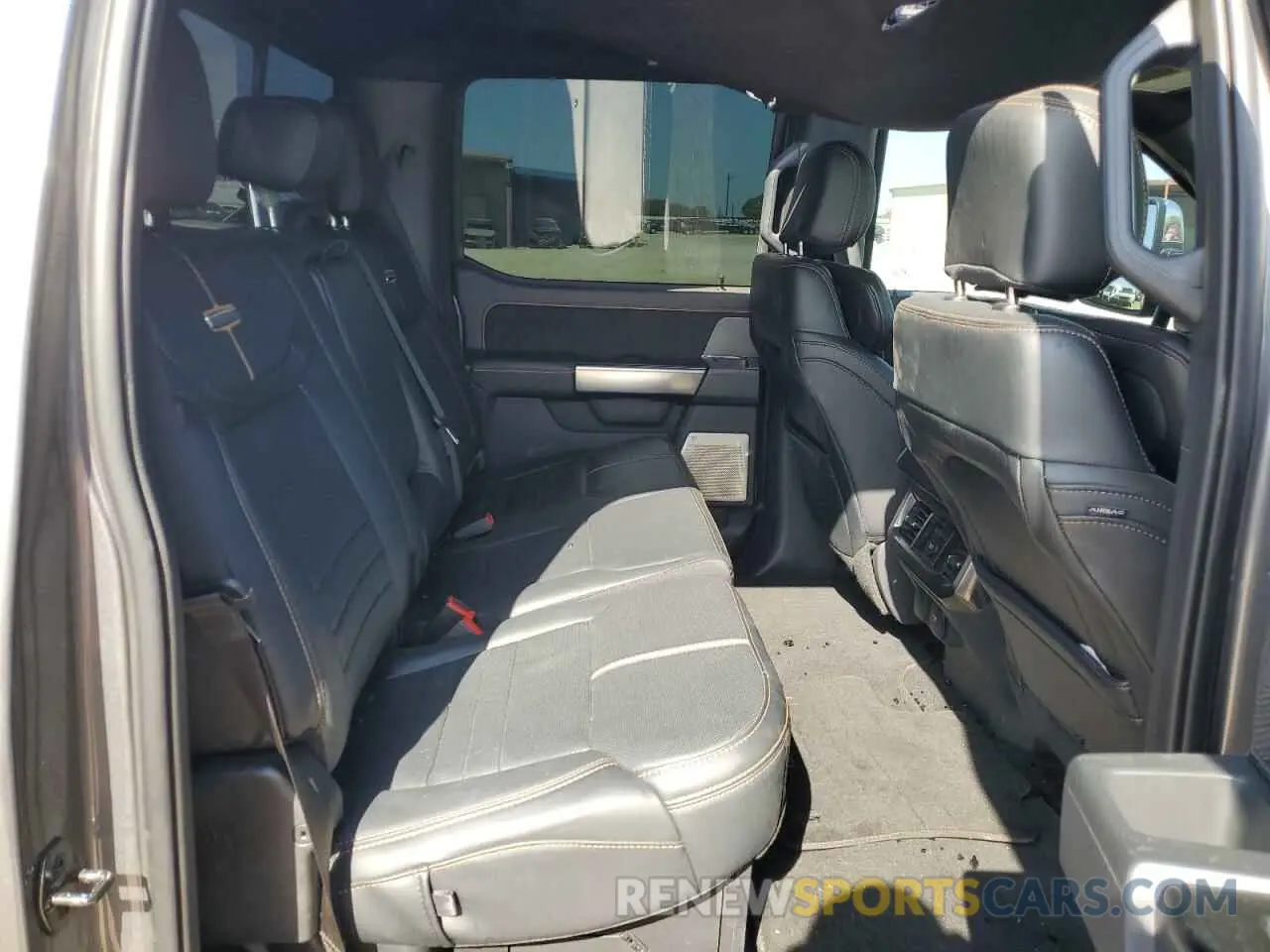 10 Photograph of a damaged car 1FT8W3BM9PED98664 FORD F350 2023