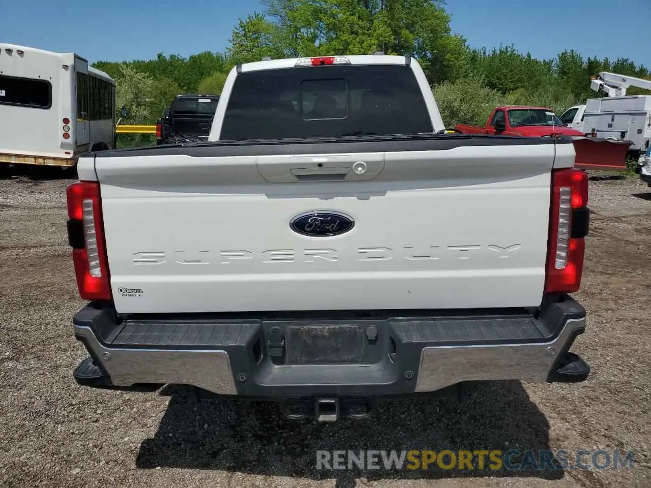6 Photograph of a damaged car 1FT8W3BT2PED48728 FORD F350 2023