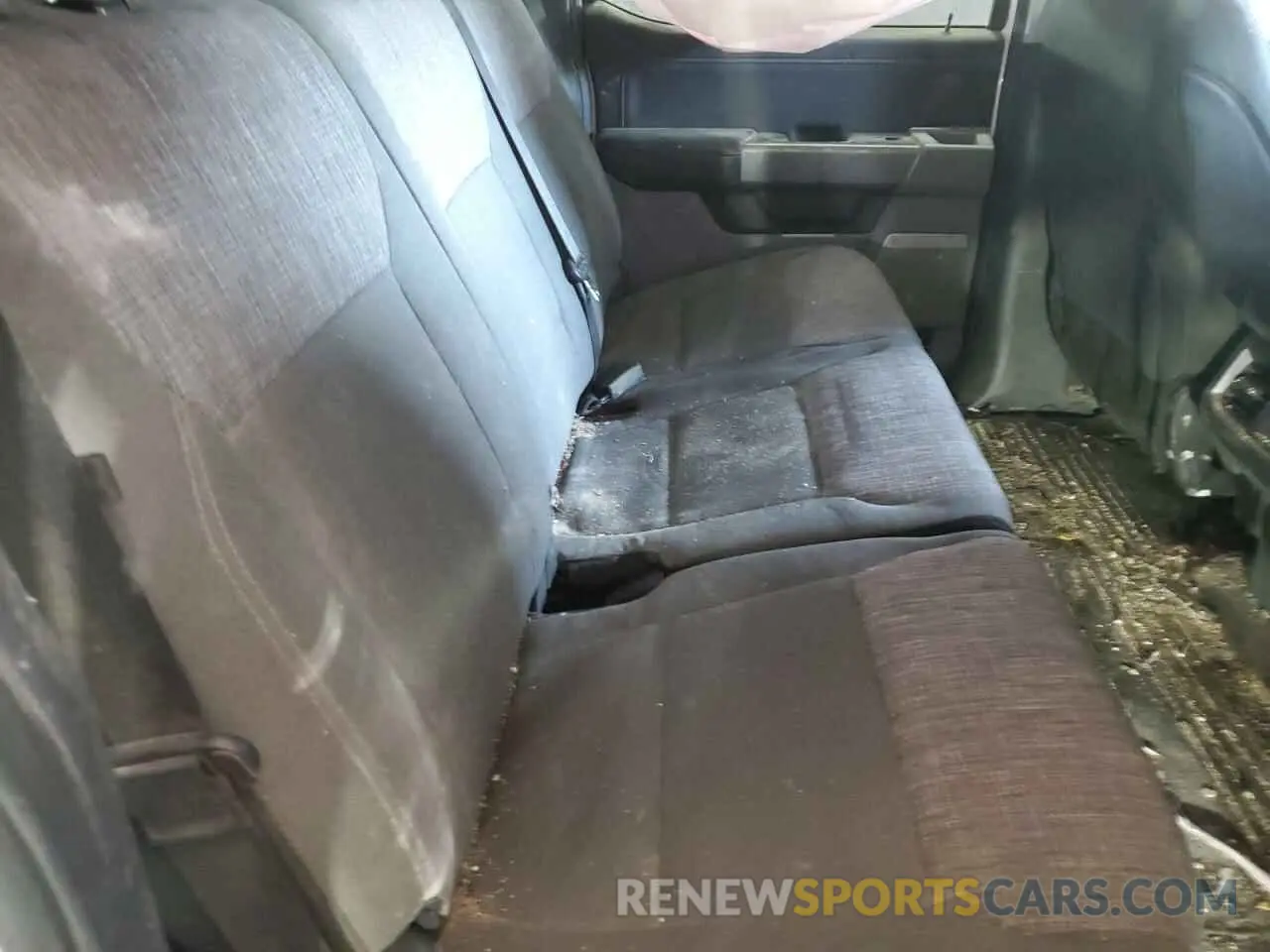 10 Photograph of a damaged car 1FT8W3BT6PED68674 FORD F350 2023