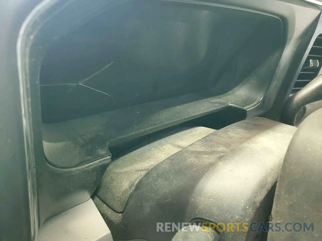 9 Photograph of a damaged car 1FT8W3BT6PED68674 FORD F350 2023