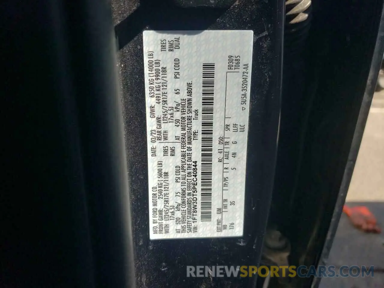 13 Photograph of a damaged car 1FT8W3DT5PEC40844 FORD F350 2023