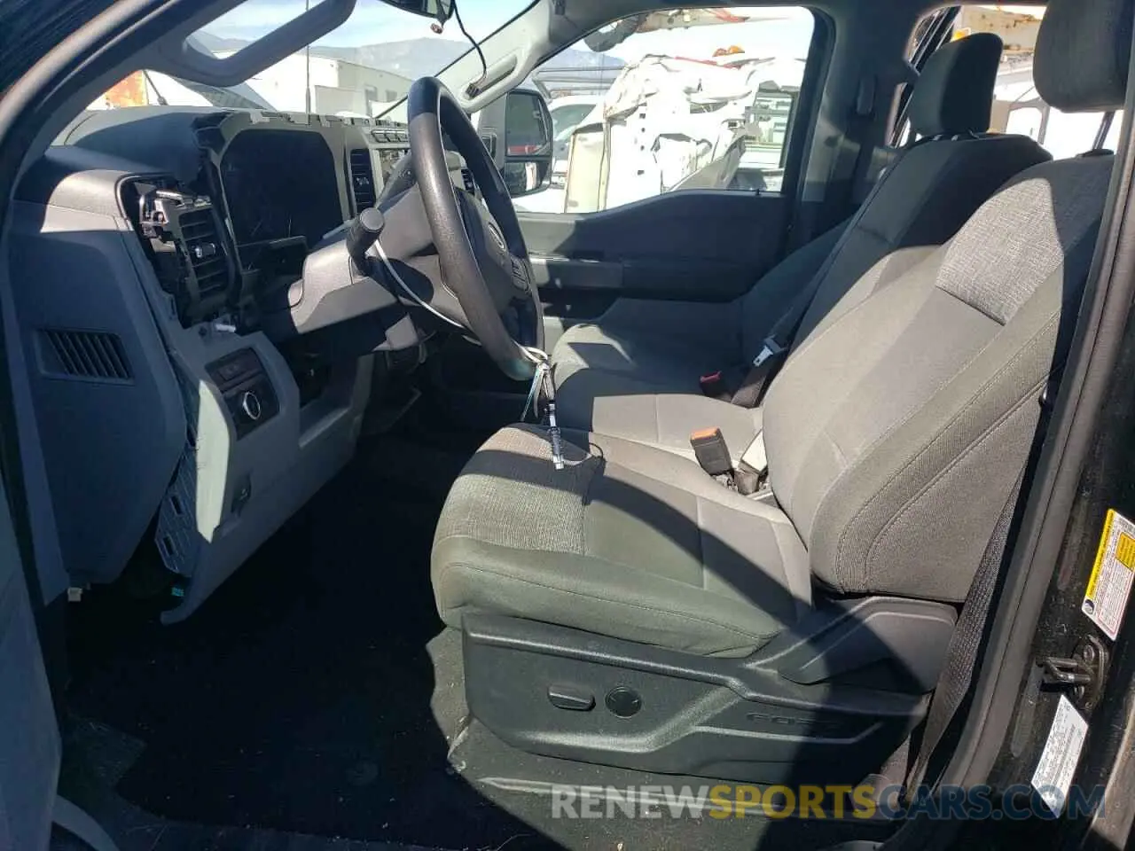 7 Photograph of a damaged car 1FT8W3DT5PEC40844 FORD F350 2023