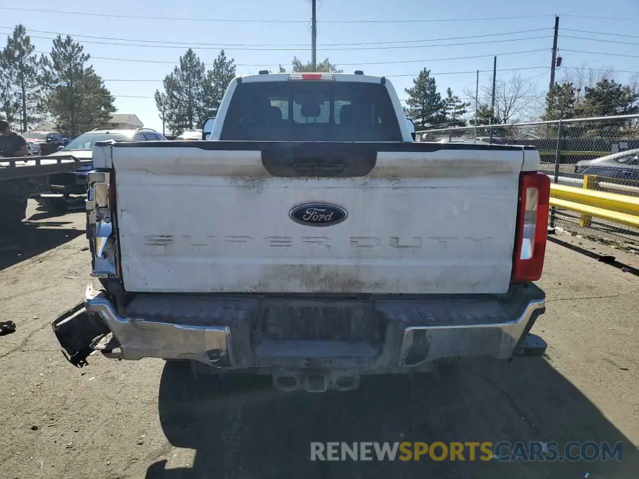 6 Photograph of a damaged car 1FT8X3BA4PEC82078 FORD F350 2023