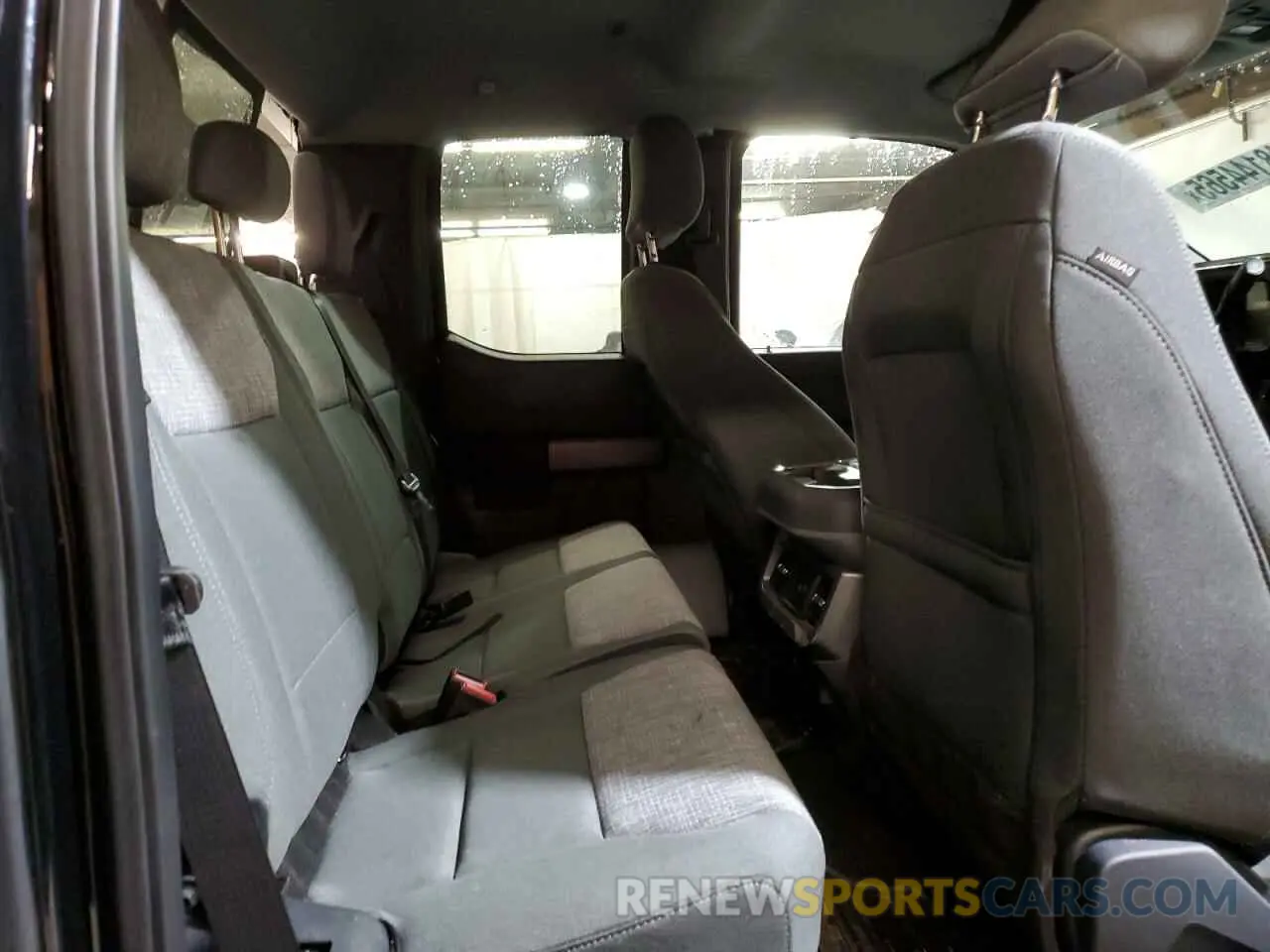 10 Photograph of a damaged car 1FT8X3BN3PEC39662 FORD F350 2023