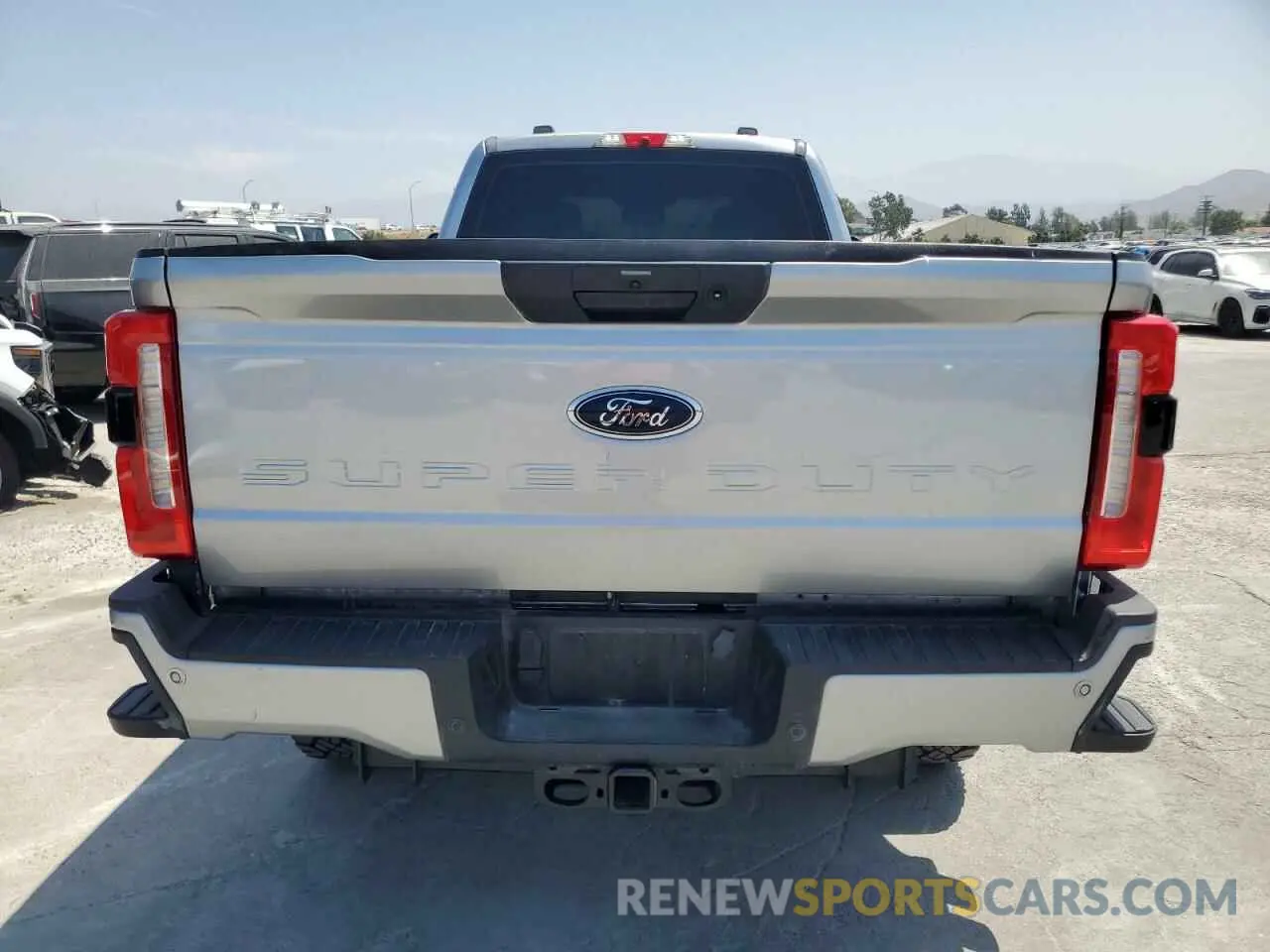 6 Photograph of a damaged car 1FT8X3BT6PEE10838 FORD F350 2023