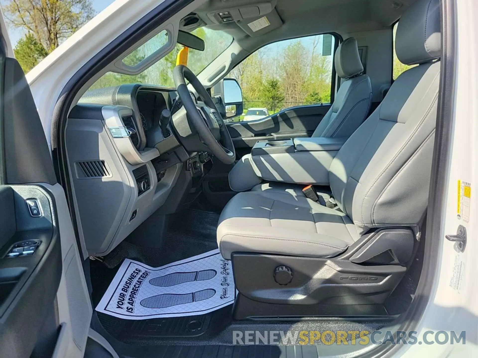 15 Photograph of a damaged car 1FTRF3CA7PED47088 FORD F350 2023