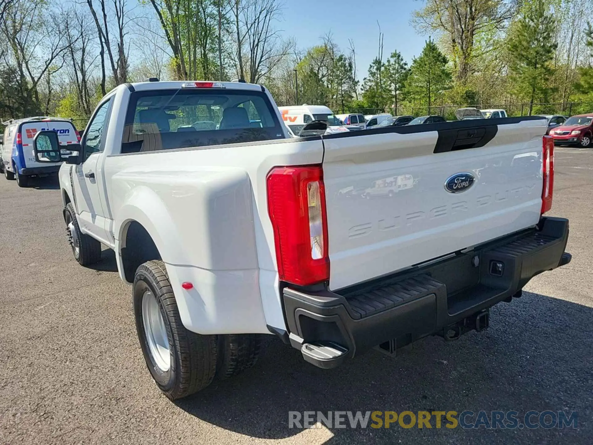 9 Photograph of a damaged car 1FTRF3CA7PED47088 FORD F350 2023