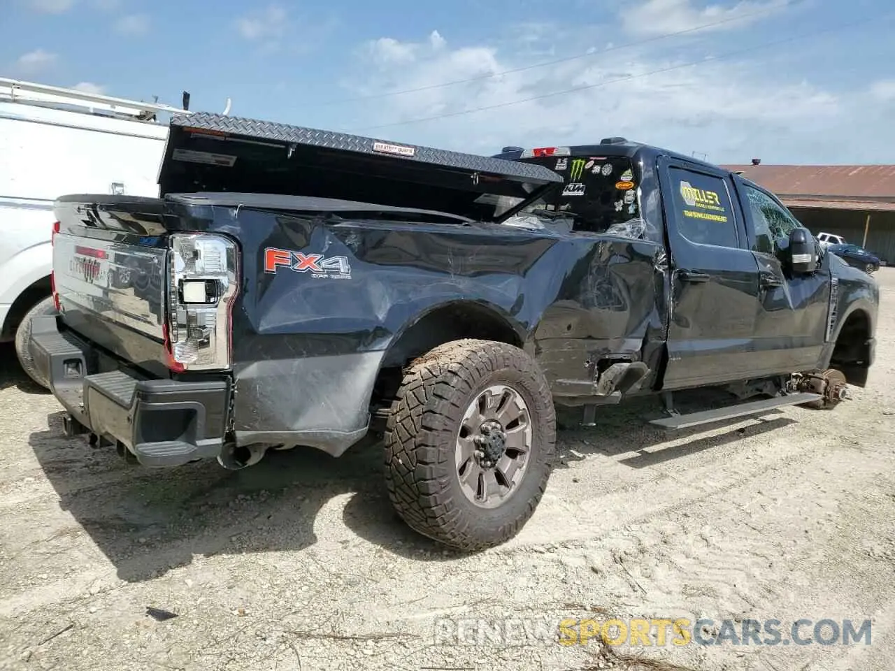 3 Photograph of a damaged car 1FT8W3BM1REC37101 FORD F350 2024