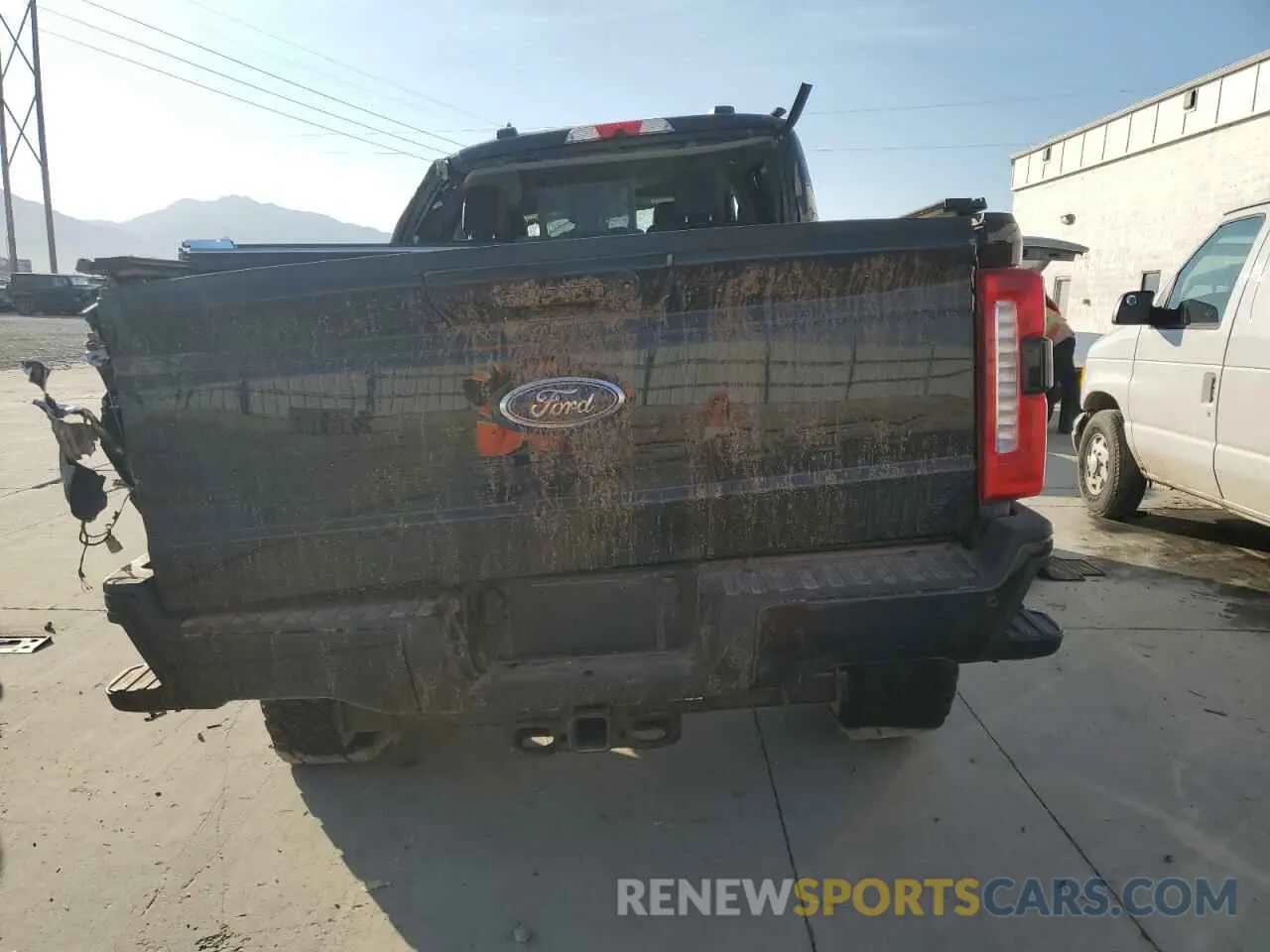 6 Photograph of a damaged car 1FT8W3BM7RED63706 FORD F350 2024