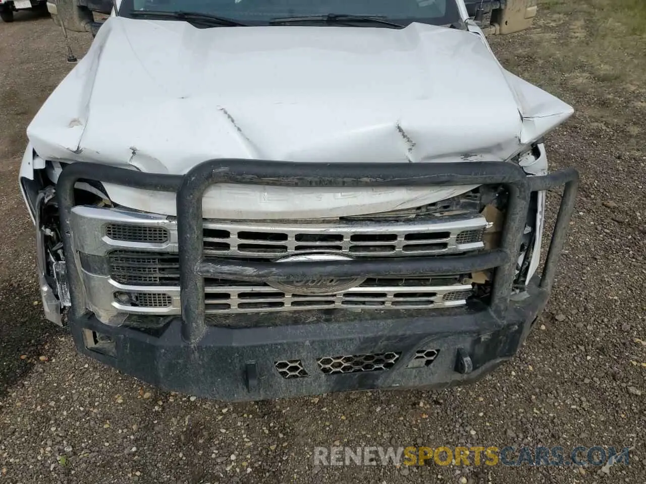 11 Photograph of a damaged car 1FT8W3BN2REC96988 FORD F350 2024