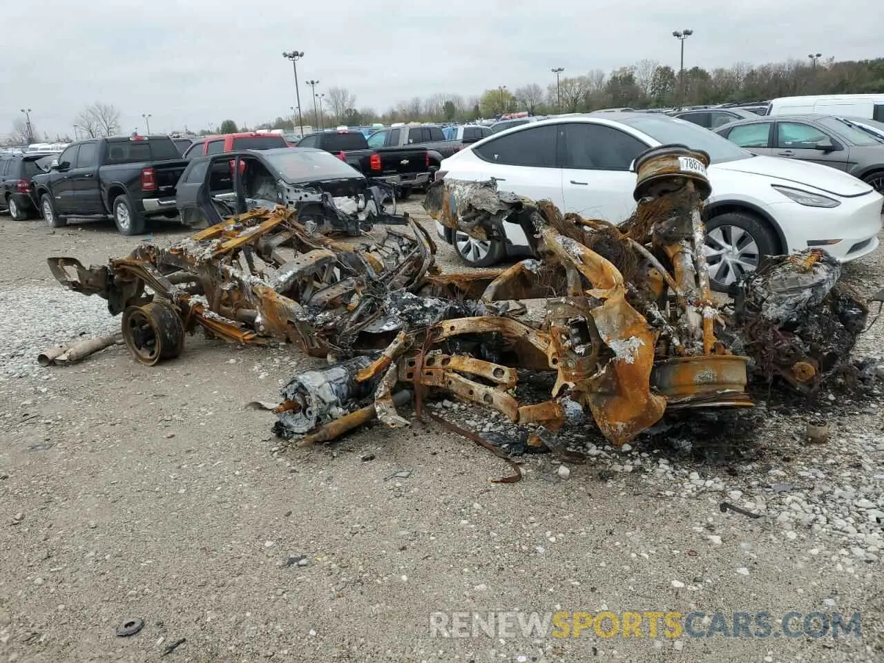 4 Photograph of a damaged car 1FT8W3BT1RED00527 FORD F350 2024