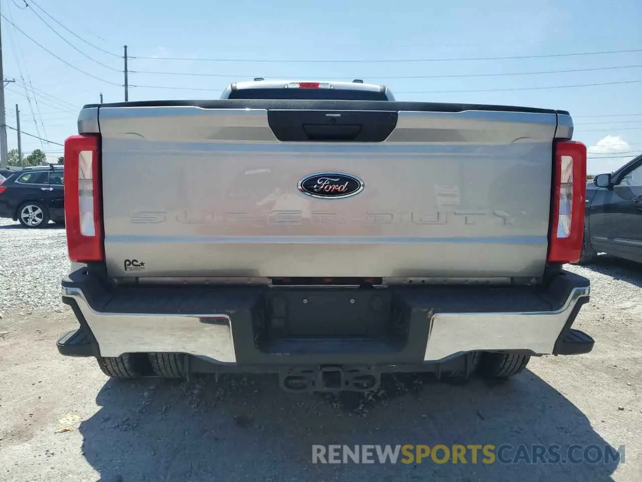 6 Photograph of a damaged car 1FT8W3DM1REF84831 FORD F350 2024