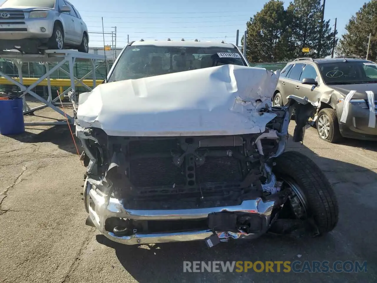 5 Photograph of a damaged car 1FT8W3DM3REE71074 FORD F350 2024
