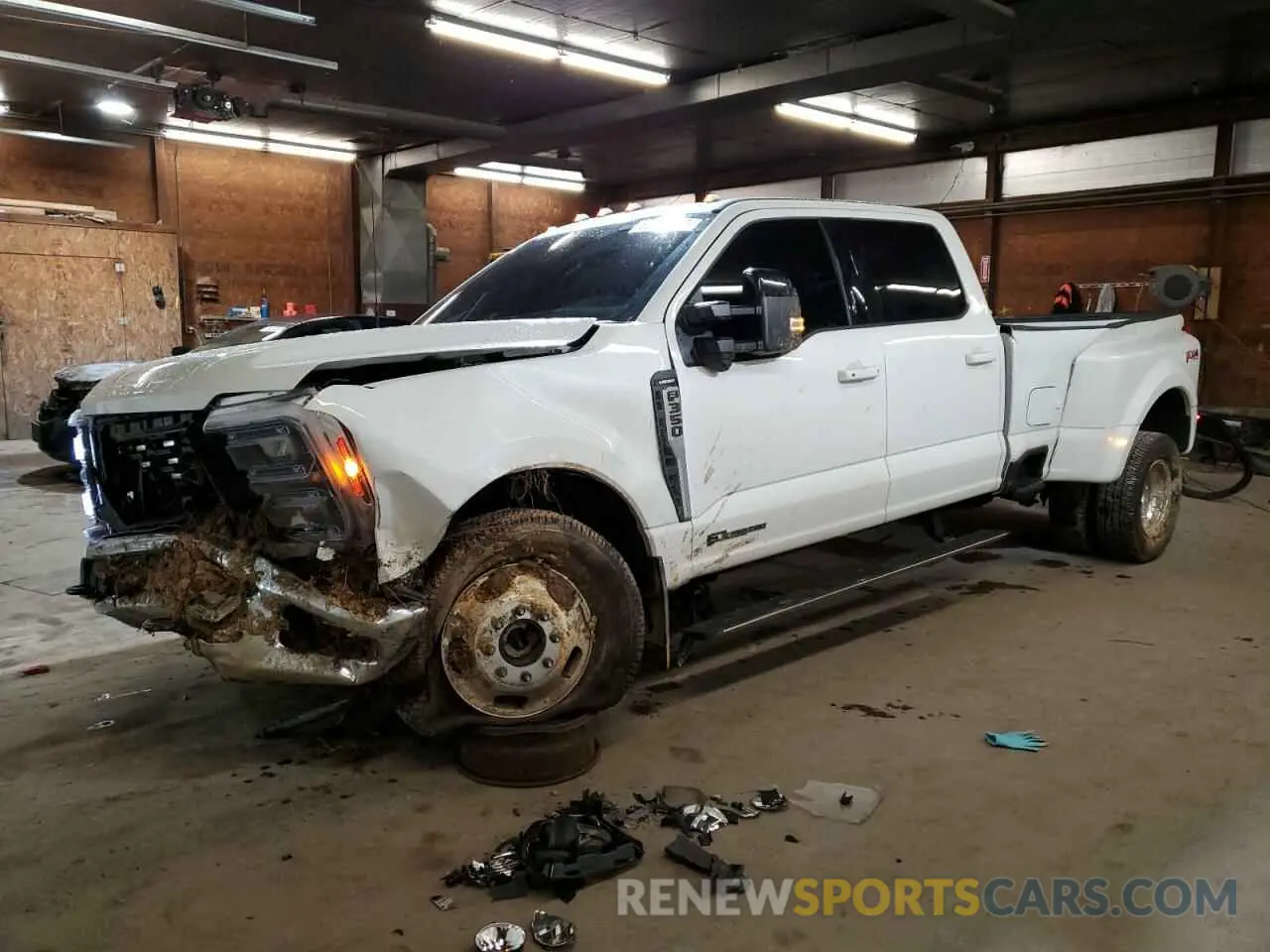 1 Photograph of a damaged car 1FT8W3DT0REF92720 FORD F350 2024