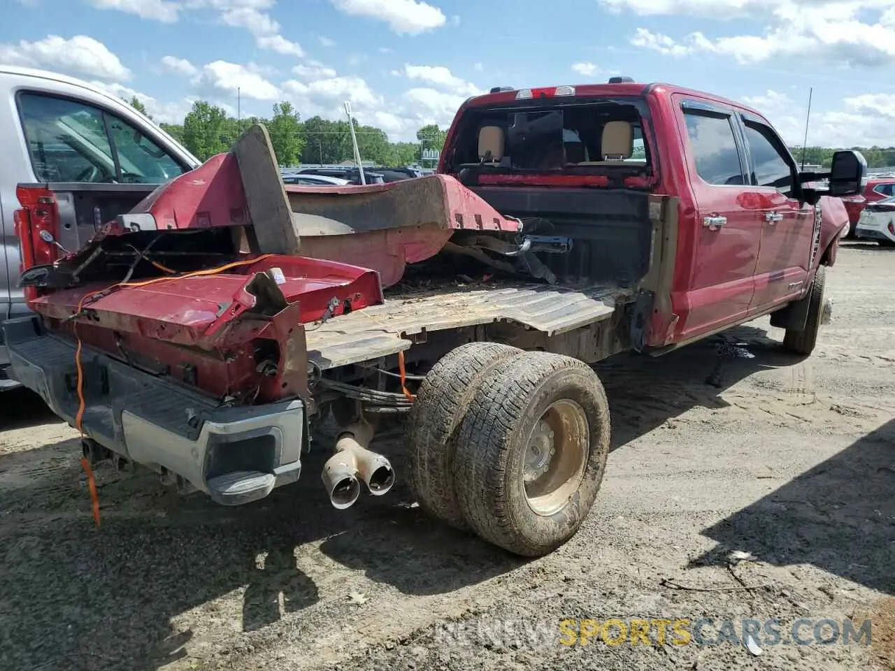3 Photograph of a damaged car 1FT8W3DT2REF06548 FORD F350 2024