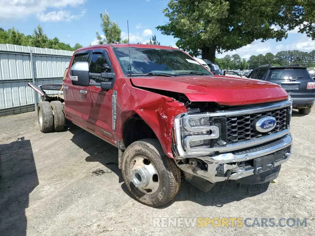 4 Photograph of a damaged car 1FT8W3DT2REF06548 FORD F350 2024