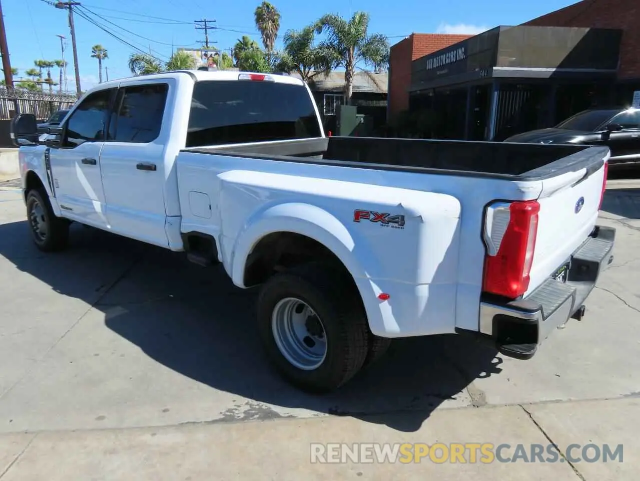 4 Photograph of a damaged car 1FT8W3DT5REC30446 FORD F350 2024