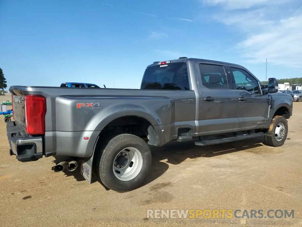 3 Photograph of a damaged car 1FT8W3DT7REE03092 FORD F350 2024