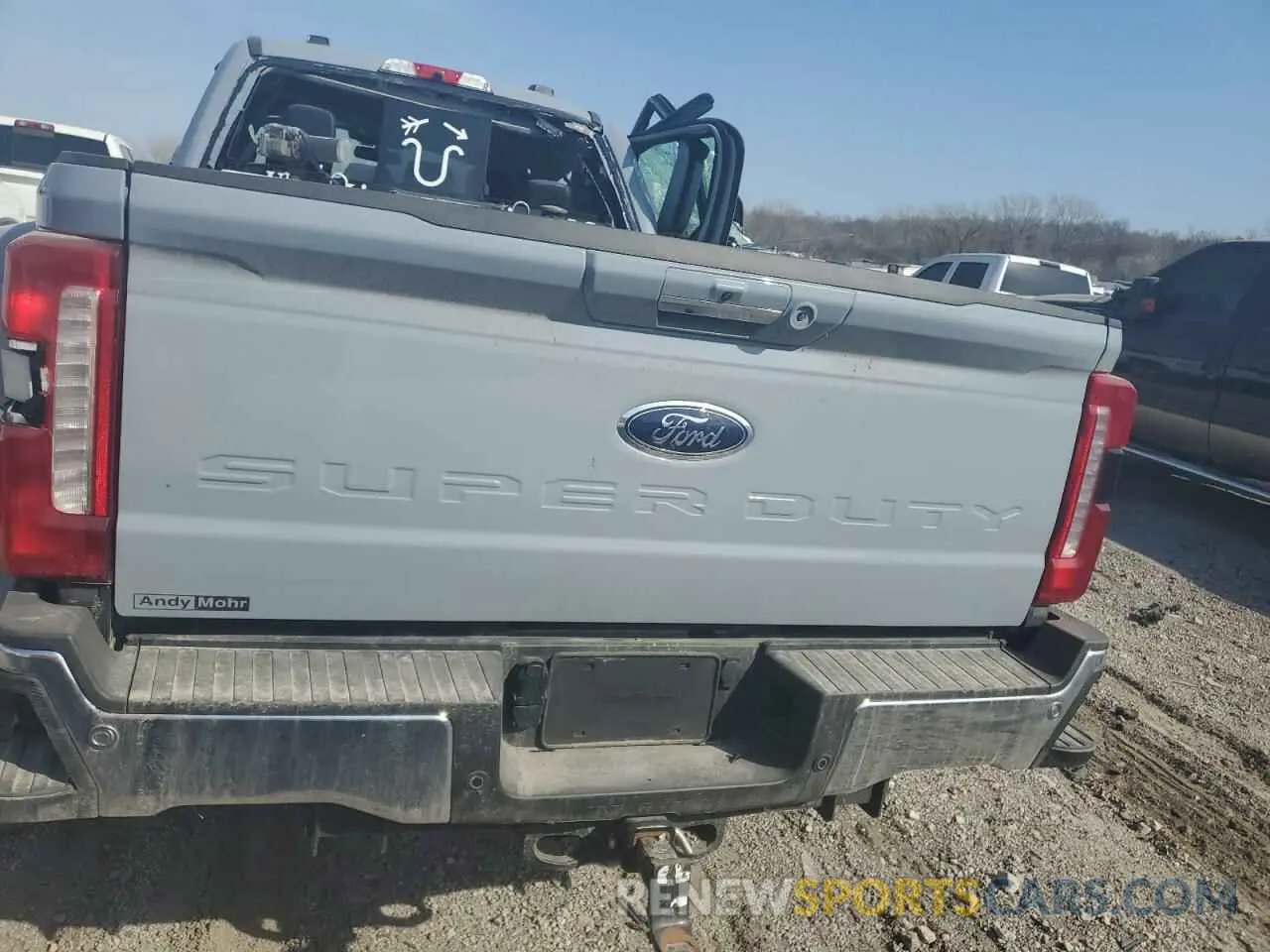 6 Photograph of a damaged car 1FT8W3DT8REE14084 FORD F350 2024
