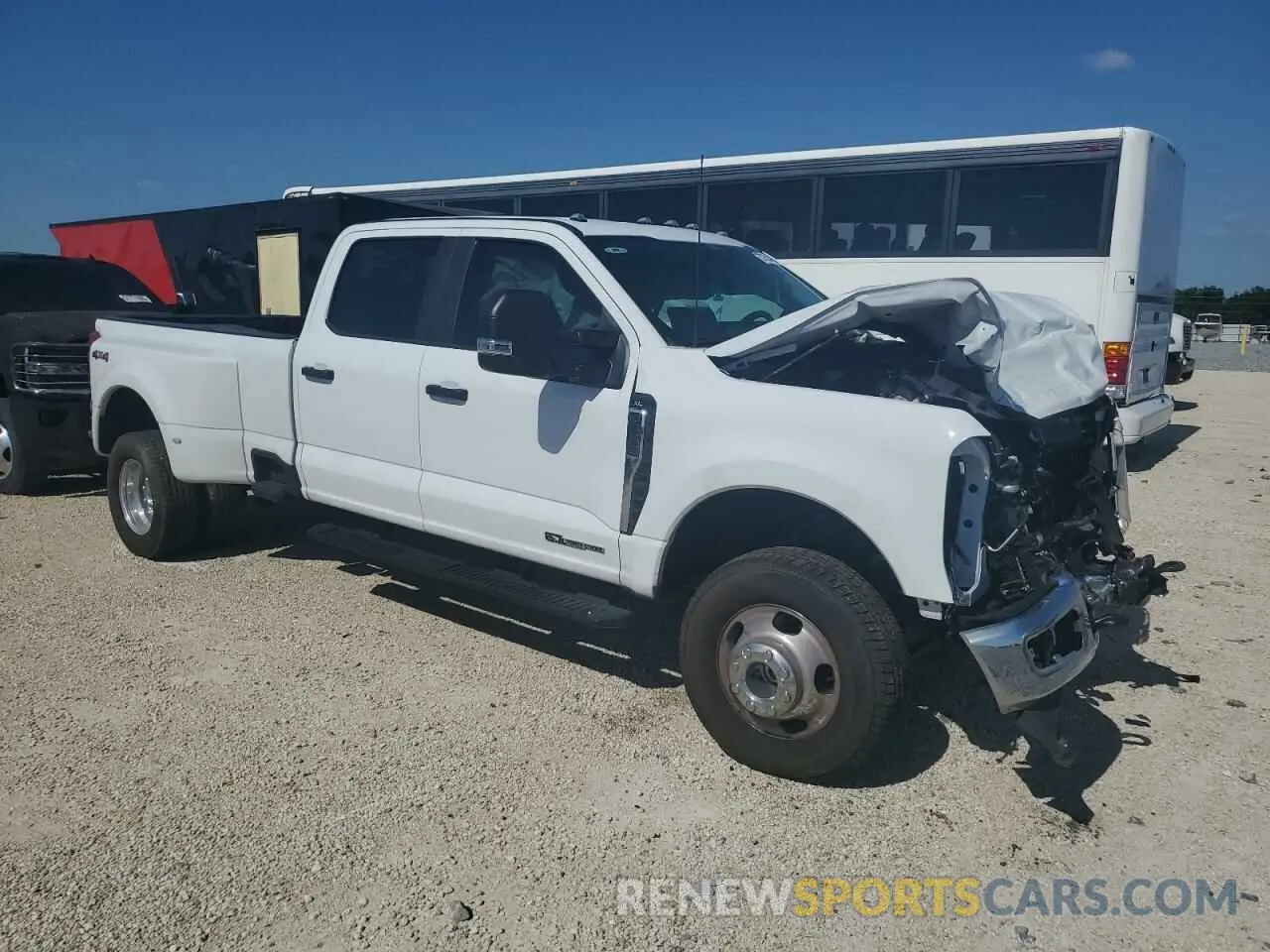 4 Photograph of a damaged car 1FT8W3DT1SEC11799 FORD F350 2025