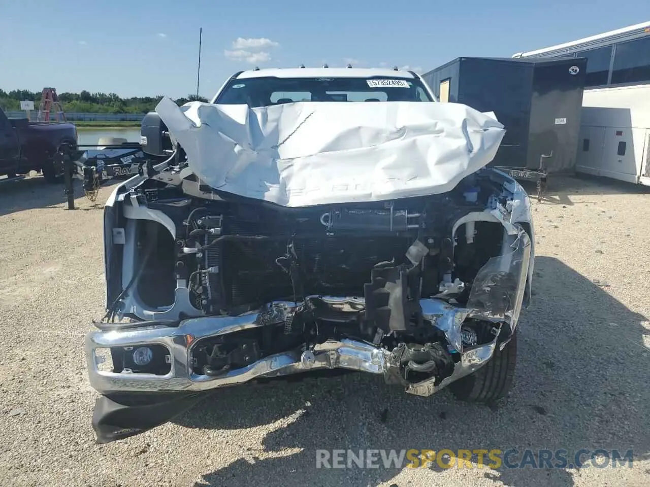5 Photograph of a damaged car 1FT8W3DT1SEC11799 FORD F350 2025