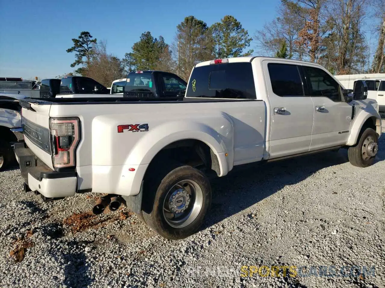 3 Photograph of a damaged car 1FT8W4DT0KEF64413 FORD F450 2019