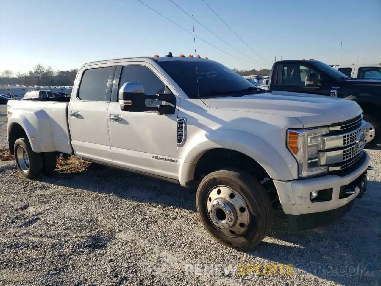 4 Photograph of a damaged car 1FT8W4DT0KEF64413 FORD F450 2019