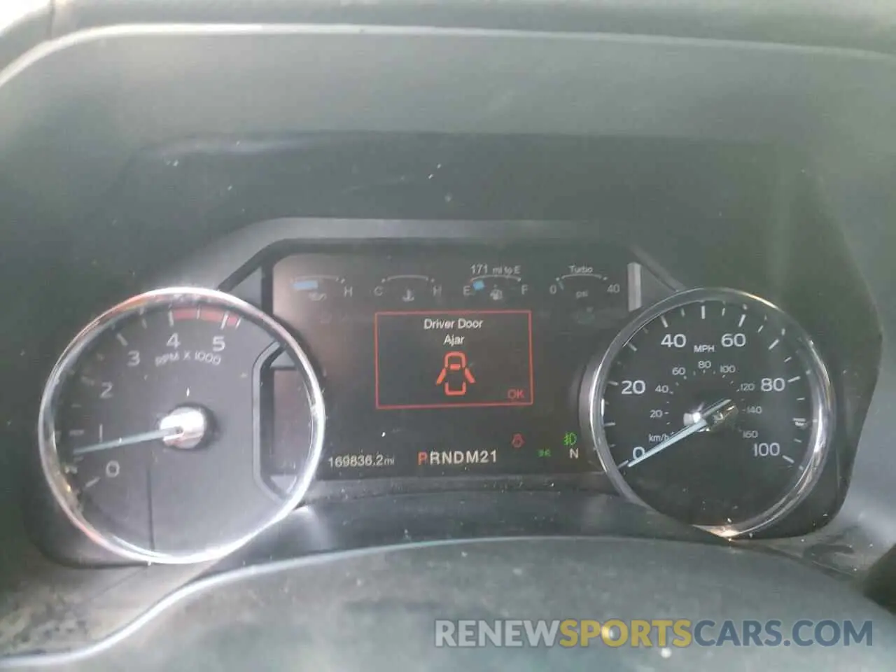 9 Photograph of a damaged car 1FT8W4DT0KEF64413 FORD F450 2019