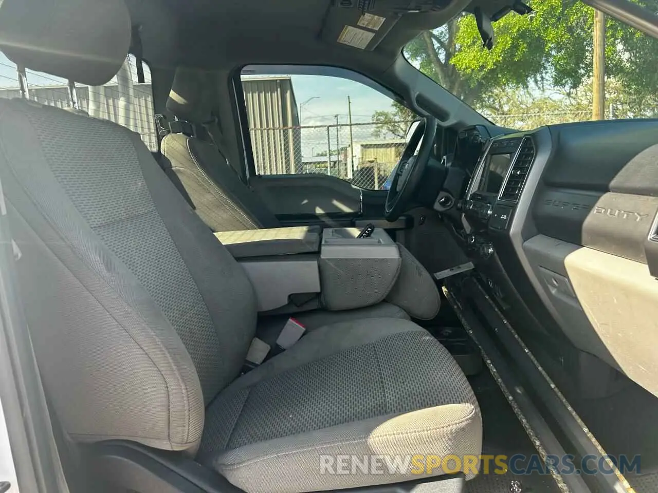 5 Photograph of a damaged car 1FTRF4DT4KEF88833 FORD F450 2019