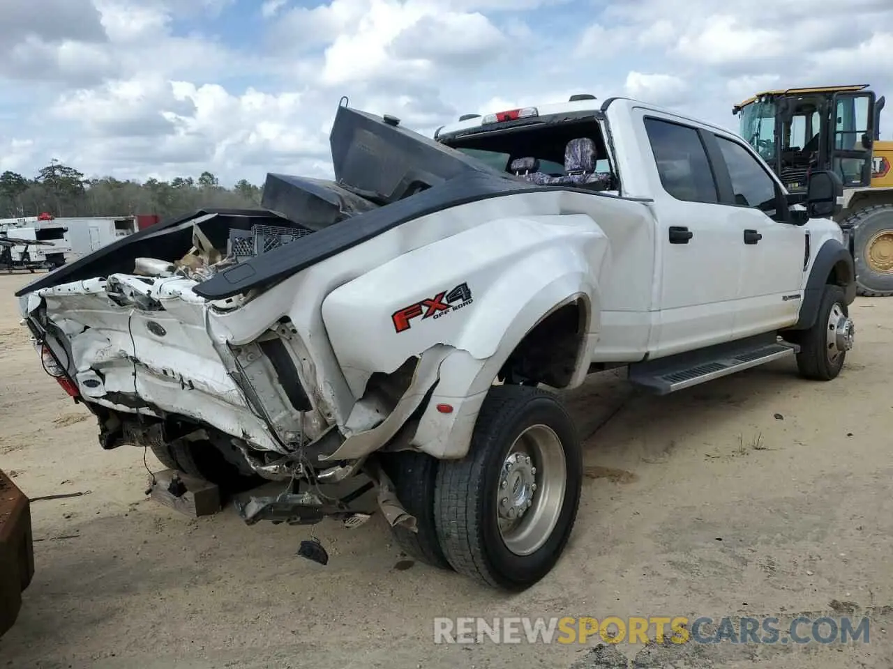 3 Photograph of a damaged car 1FT8W4DT8LEE36017 FORD F450 2020